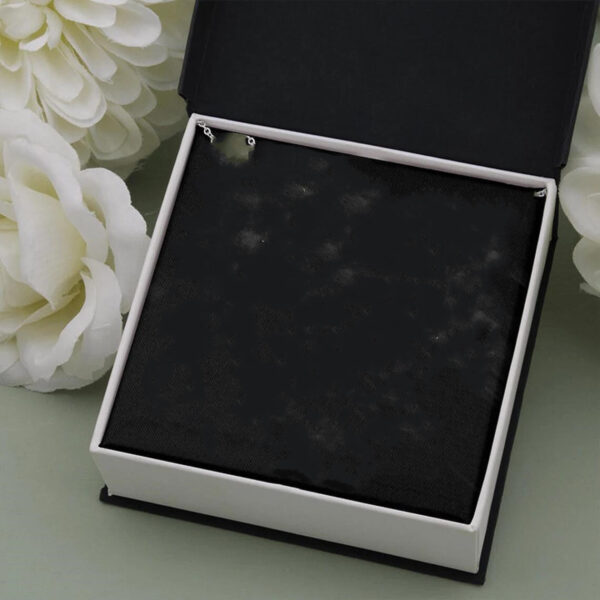 New Eternal Heart Clover Necklace Pendant Cross-border Mother's Day Valentine's Day Pendant Clavicle Chain - Image 10